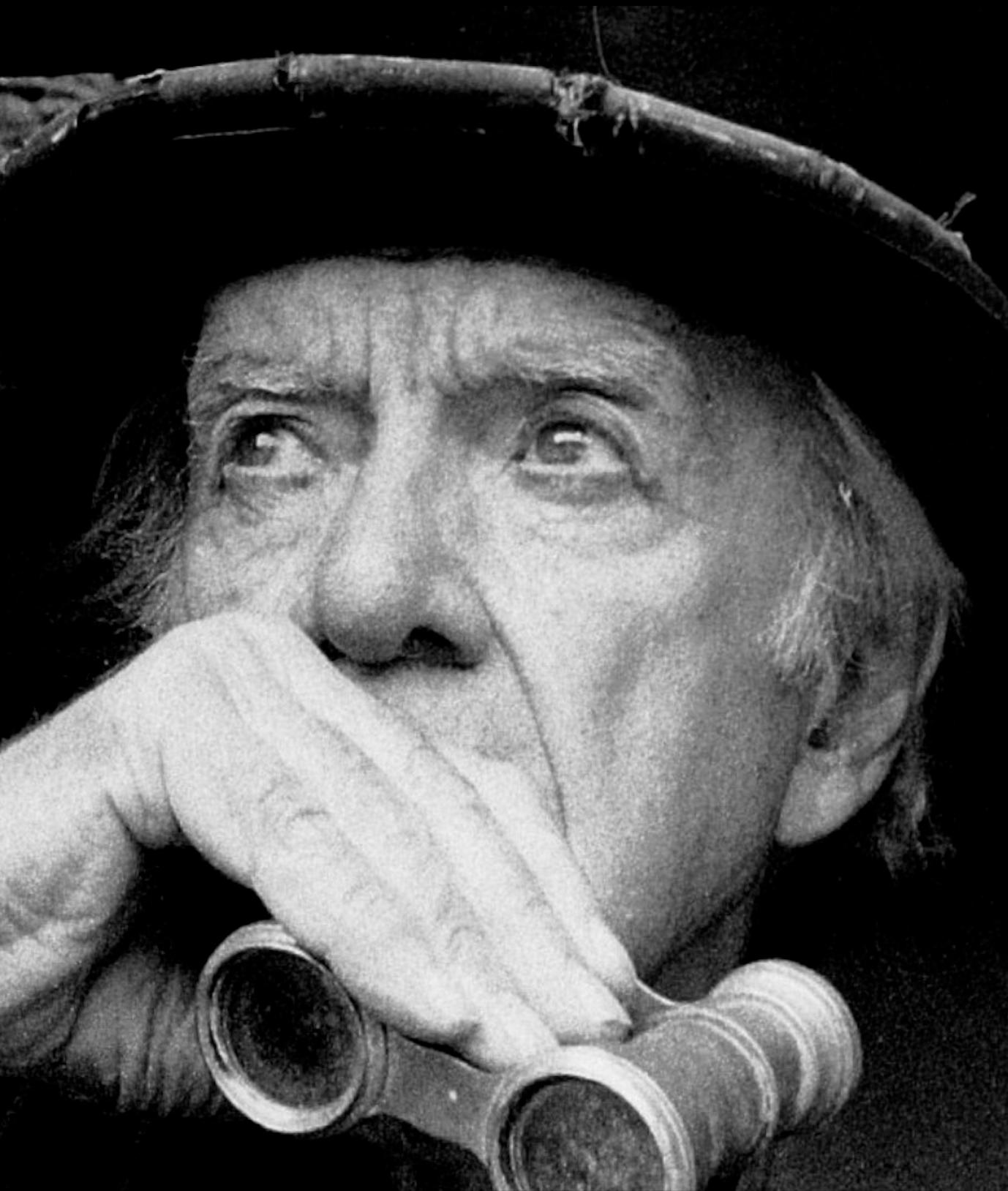 The Ineffable Fixing of the Volatile