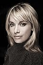 Tamzin Outhwaite's primary photo Tamzin Outhwaite's primary photo