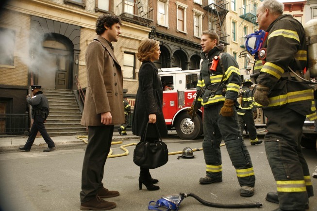 Kelli Williams, Brendan Hines, Brett Rice, and Ross Thomas in Lie to Me (2009)