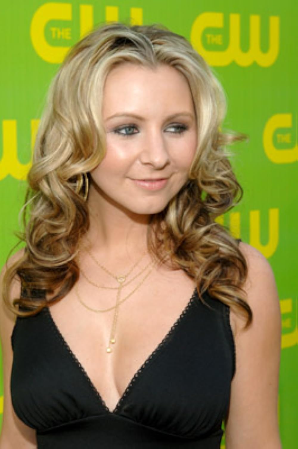 Ofisda becerdin etuk porno Katta ayollar bilan anal porno