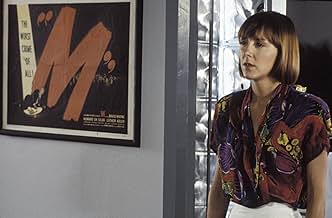 पोस्टर देखें