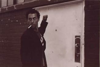 पोस्टर देखें