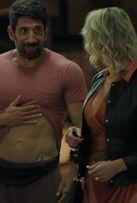 Primary photo for Aj pogodi ko ce doc na veceru