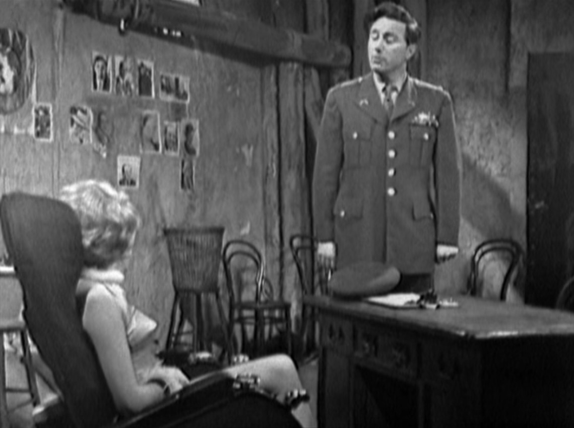 Scott Forbes and Jan Waters in Out for a Duck (1965)