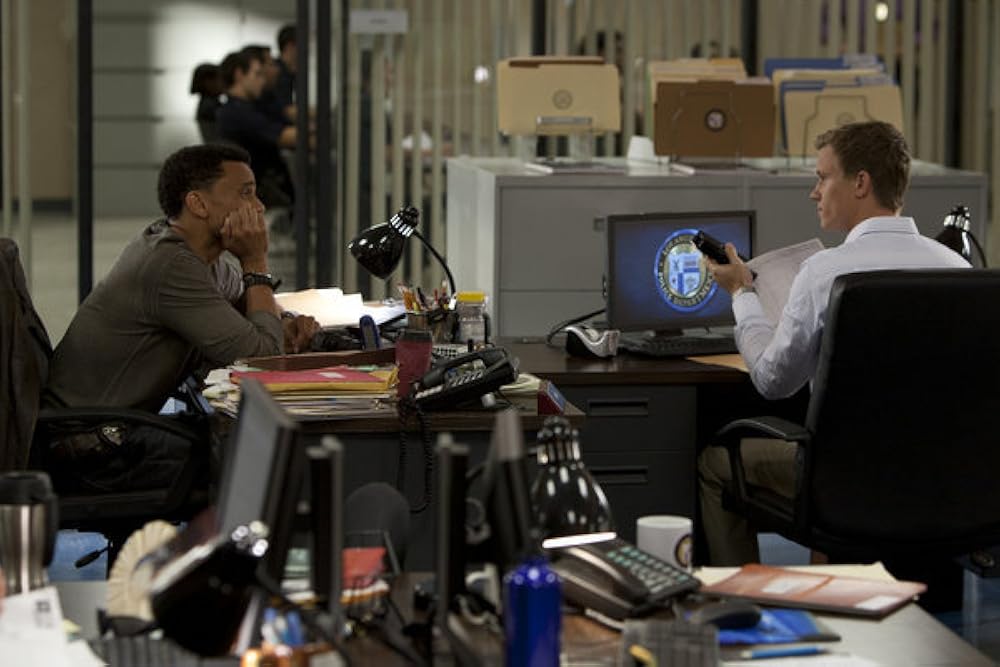 уоррен канн. общее дело 2012. сериал про двух детективов напарников. большое дело сериал. уоррен коул оттенки синего.