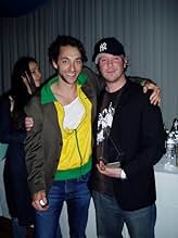 पोस्टर देखें