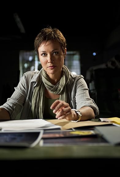 Primary photo for Amanda Mealing Primary photo for Amanda Mealing