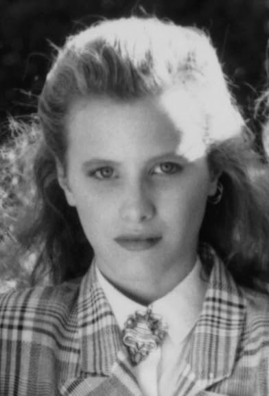 Primary photo for Kim Walker Primary photo for Kim Walker