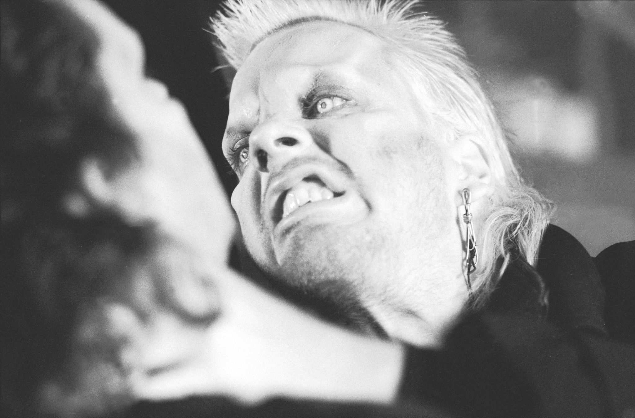 кифер сазерленд пропащие ребята. пропащие ребята. кифер сазерленд пропащие ребята. фильм лост бойс 1987. The lost boy.