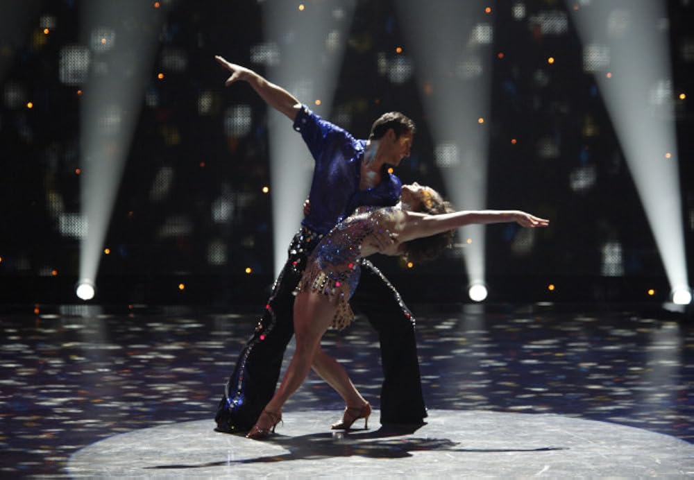 танцы умеешь. танцуй со мной фильм 1998. уммей танцует. кэтрин маккормик танцует. уммей танцует.