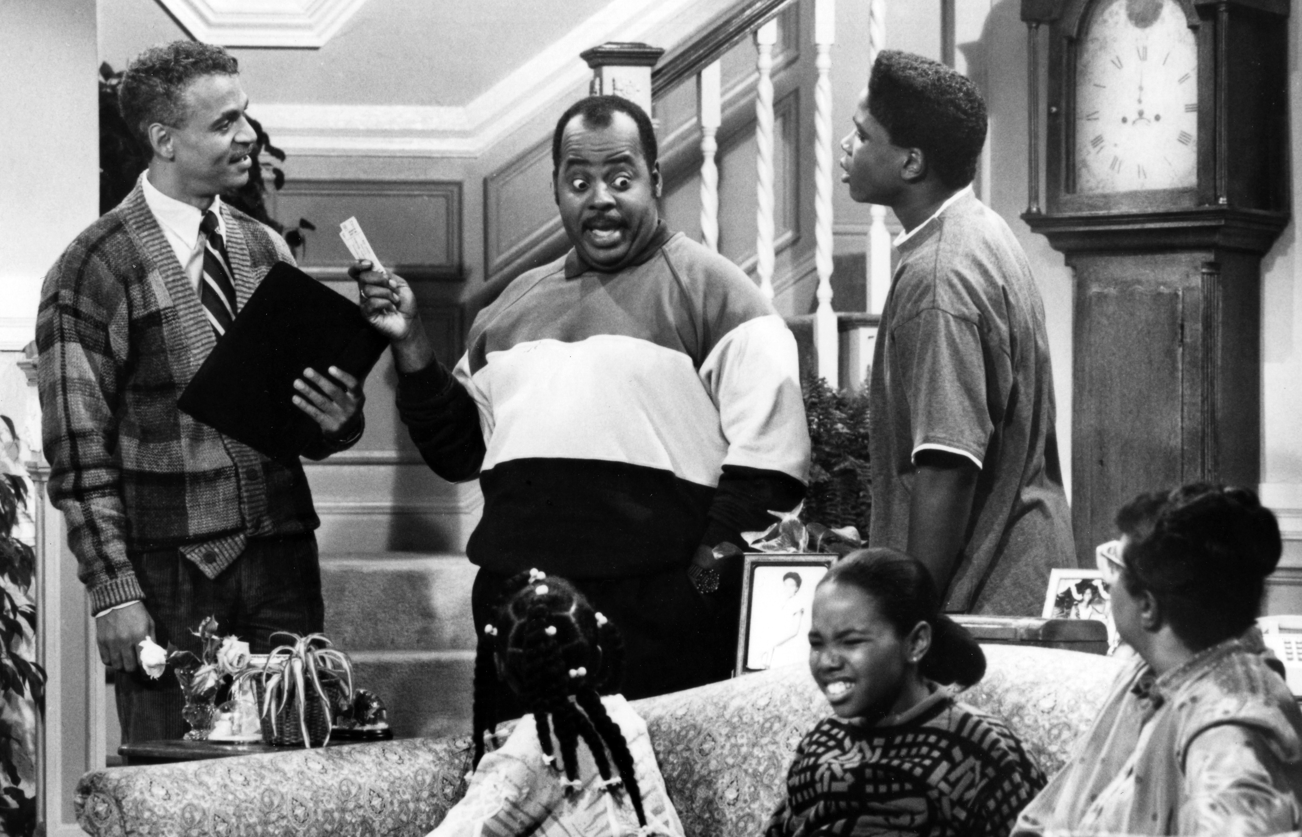 Reginald VelJohnson, Jaimee Foxworth, Ron Glass, Rosetta LeNoire, Darius McCrary, and Kellie Shanygne Williams in Family Matters (1989)