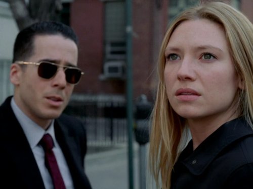 Kirk Acevedo and Anna Torv in Fringe (2008)