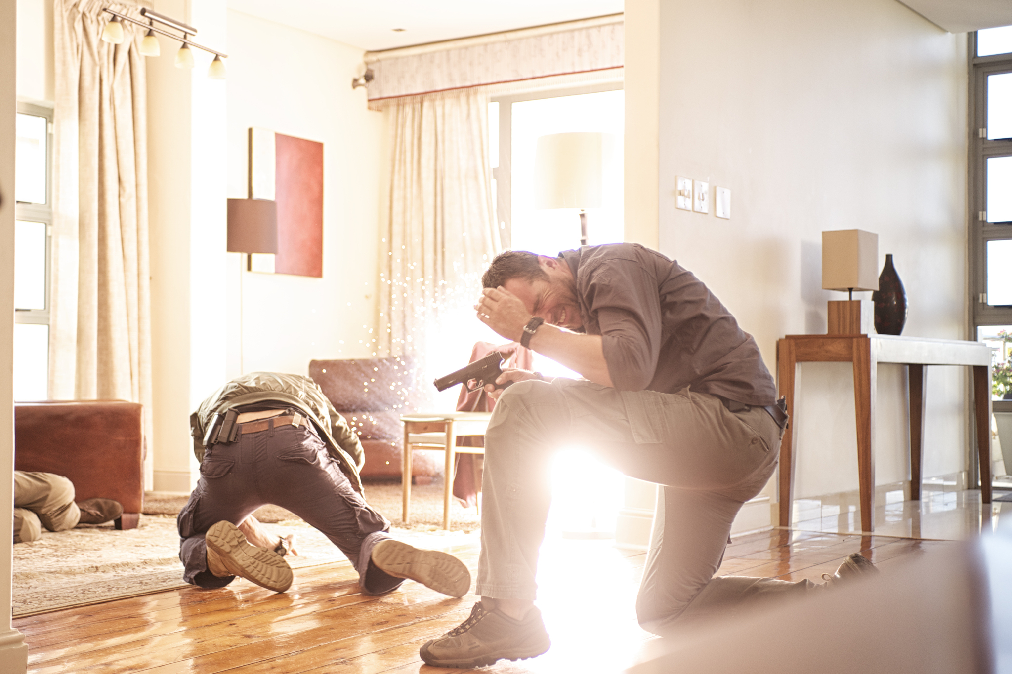 Sullivan Stapleton and Philip Winchester in Strike Back (2010)