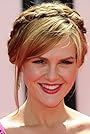 Sara Rue's primary photo Sara Rue's primary photo