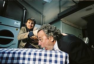 पोस्टर देखें