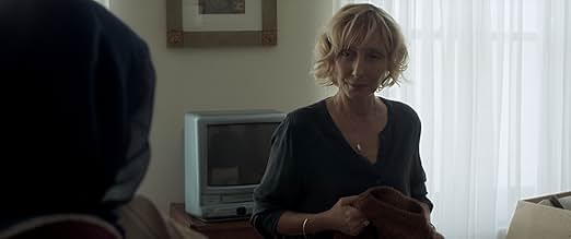 पोस्टर देखें