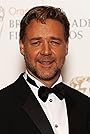 Russell Crowe's primary photo Russell Crowe's primary photo
