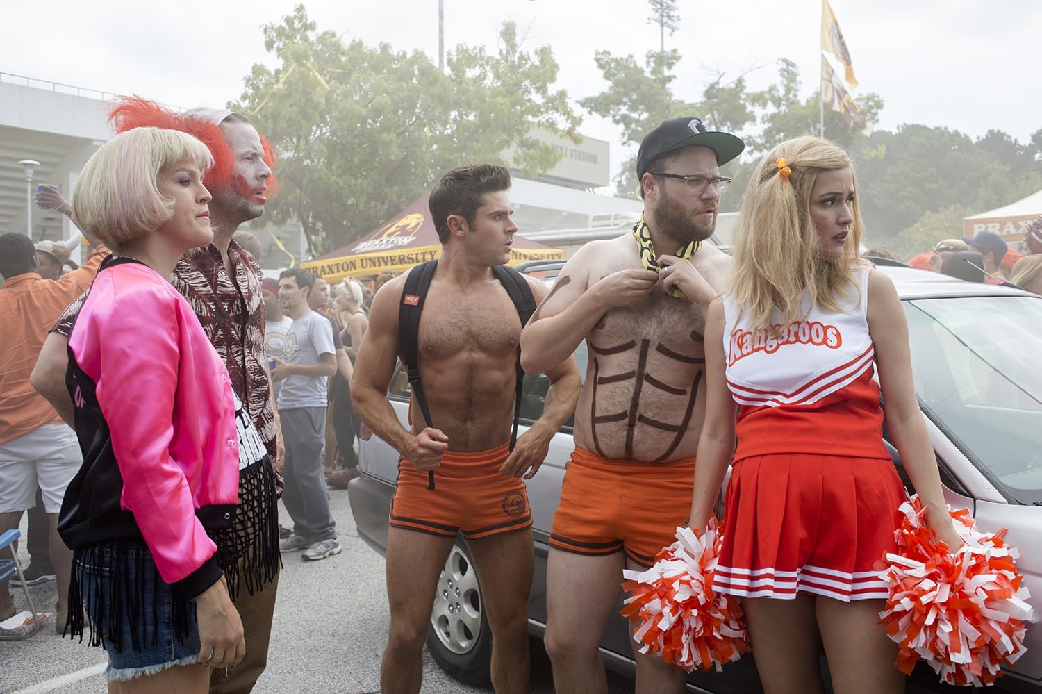 Ike Barinholtz, Rose Byrne, Carla Gallo, Seth Rogen, and Zac Efron in Neighbors 2: Sorority Rising (2016)