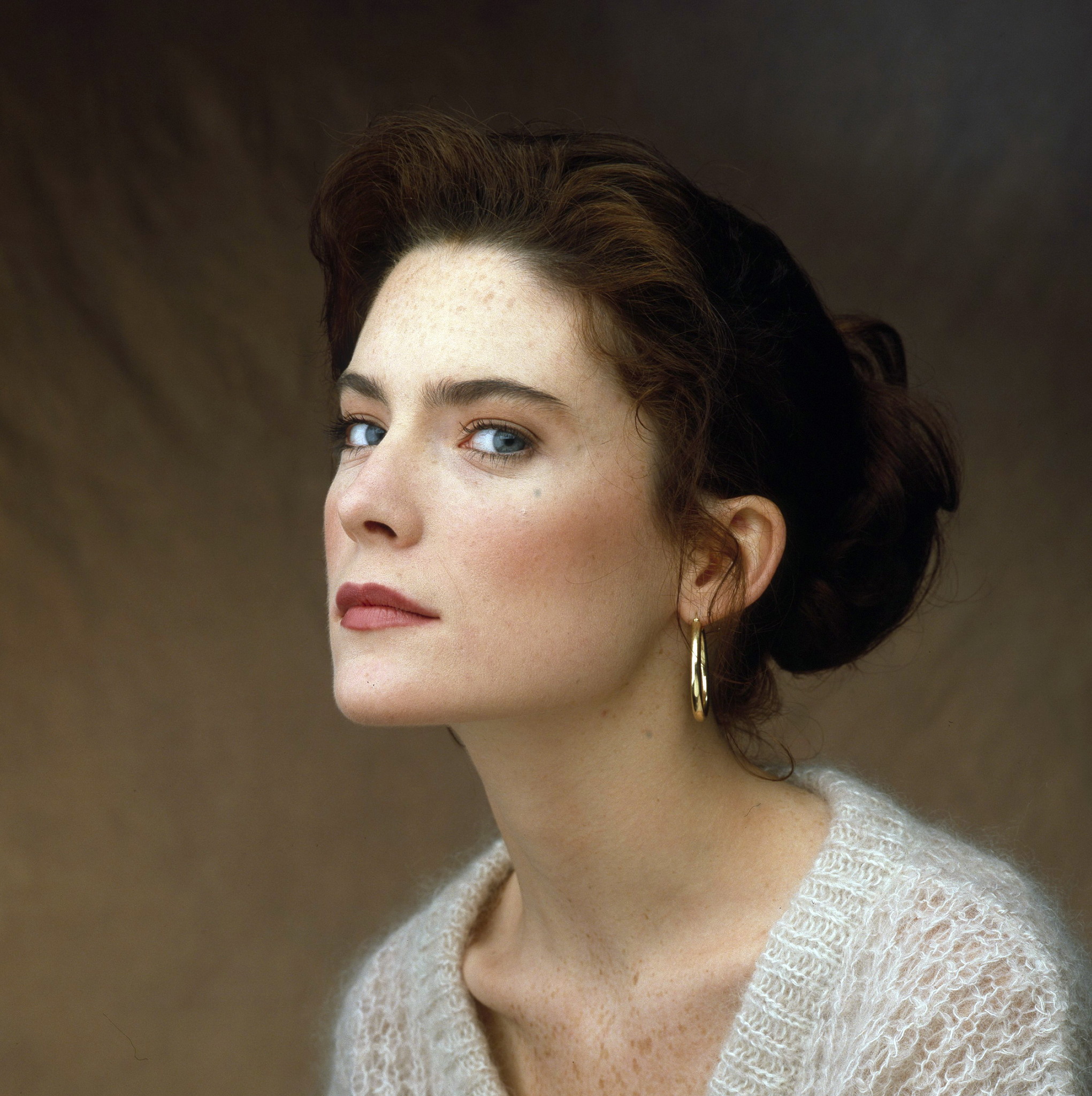 The Evolution Of Lara Flynn Boyle'S Look: A Surgical Saga - 6s5a74k
