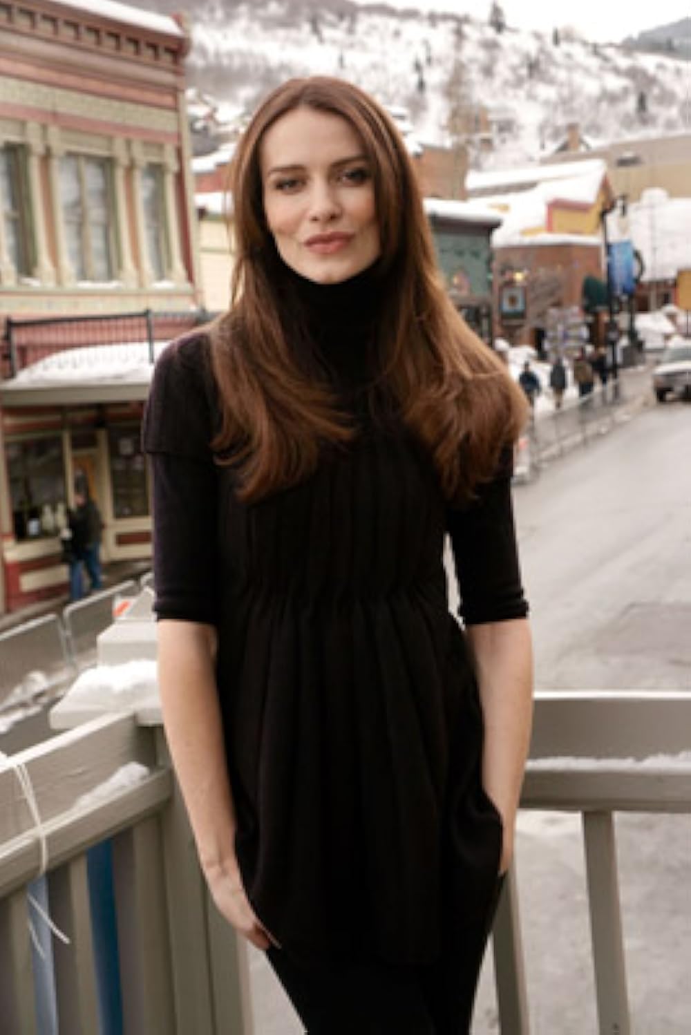 Maftunkor mushuk bilan porno Porno qizlar bir yigit boylab barcha kontur