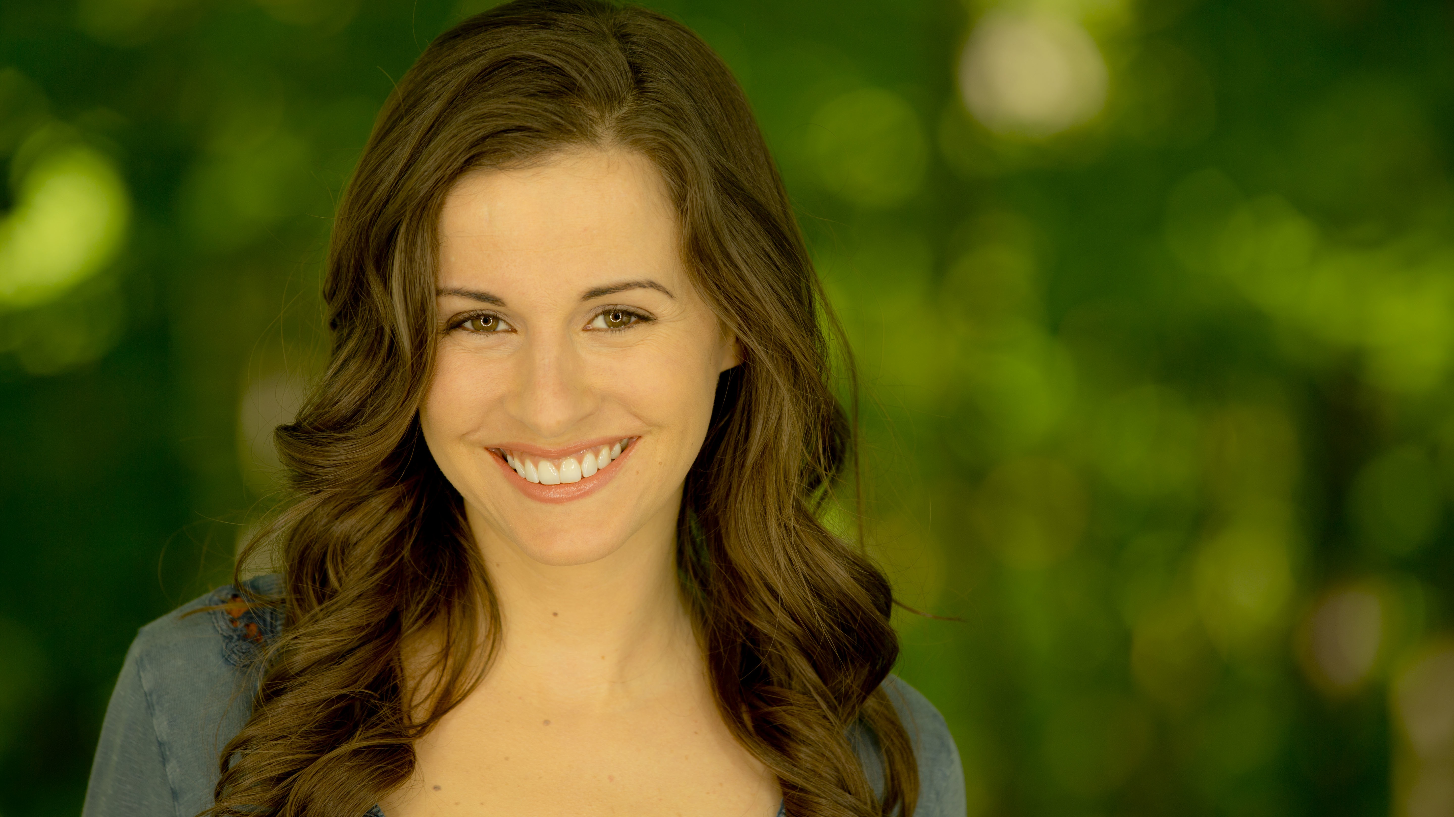 Elizabeth mary truss. Лиз инг. Конни нильсен. Liz truss uk. Лиз инг.