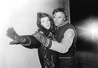 पोस्टर देखें