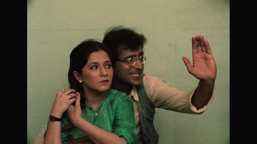 Jaane Bhi Do Yaaro (1983)