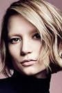 Mia Wasikowska's primary photo Mia Wasikowska's primary photo