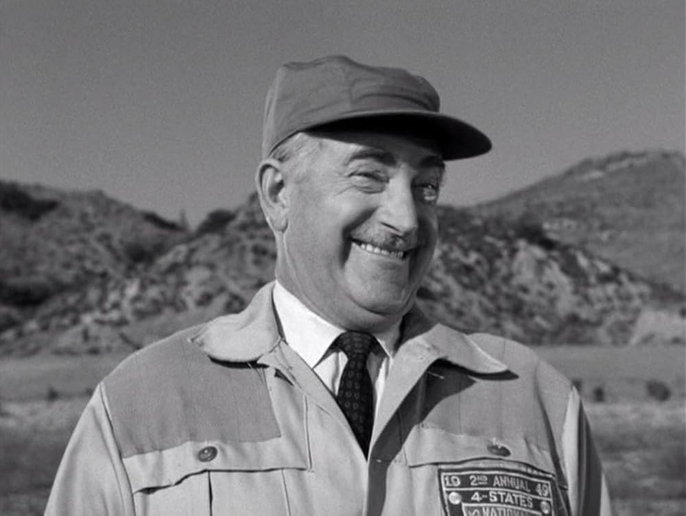 Raymond Bailey