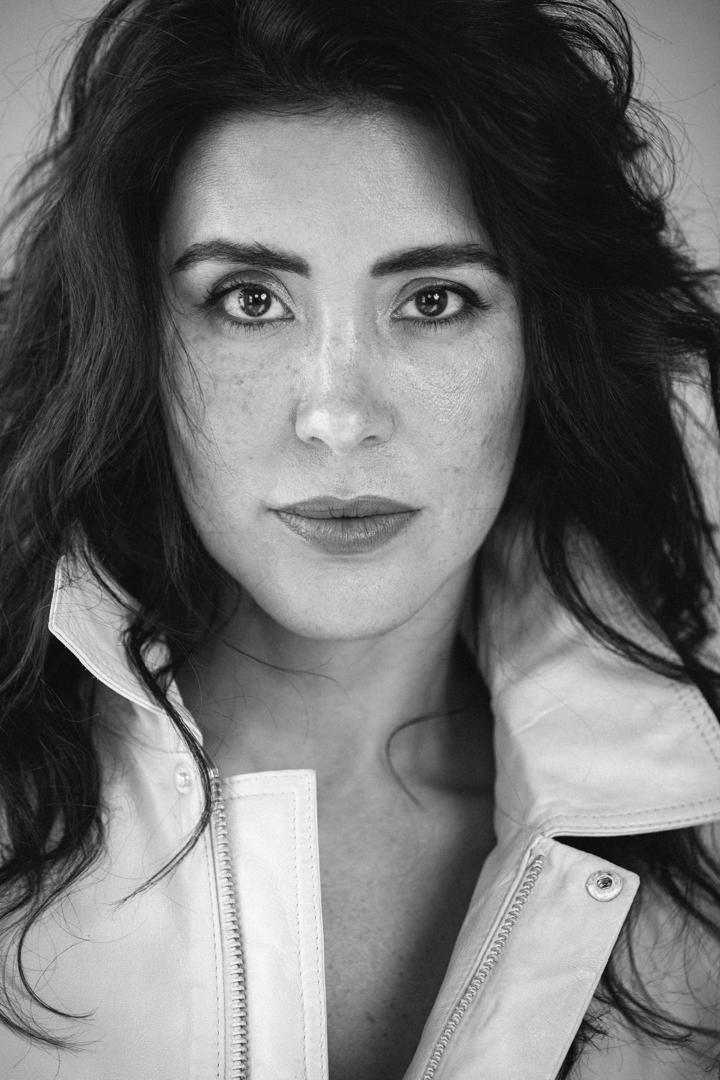 Yalangoch ukrainalik ayollarning porno fotosuratlari Yosh qiz eshakda qattiq sikiladi