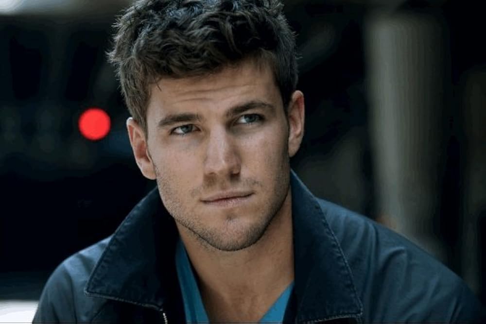 Austin Stowell