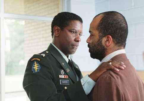 Denzel Washington and Jeffrey Wright in The Manchurian Candidate (2004)