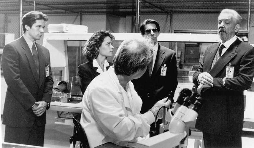 The Puppet Masters (1994)