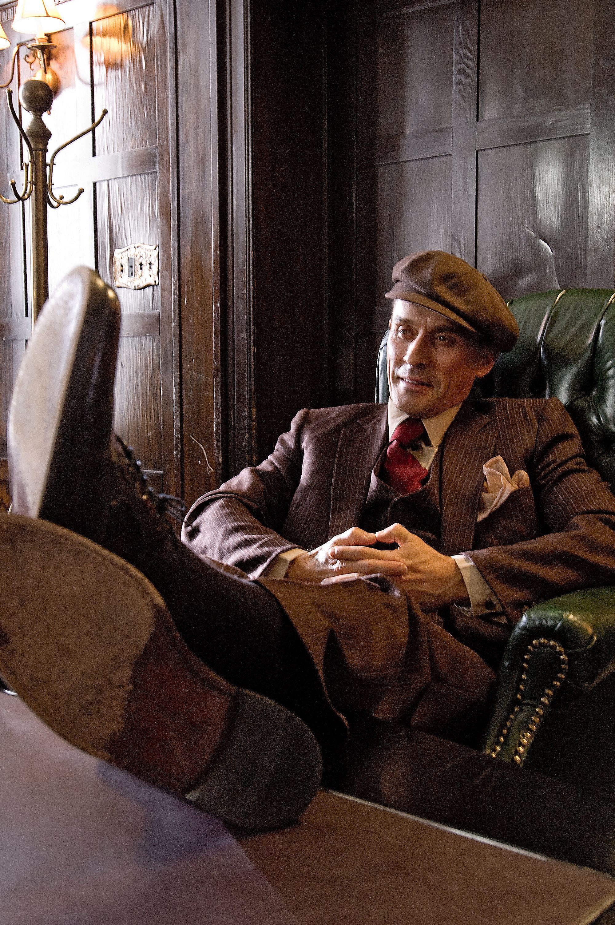 ждет главного героя