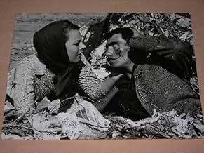 Hovuzdagi ikkita bekasi uchun Cunnilingus