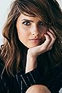 Shelley Hennig's primary photo Shelley Hennig's primary photo