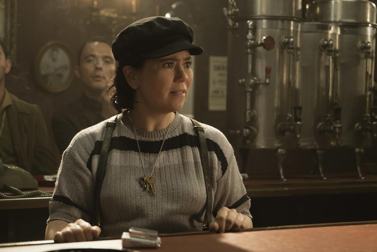 Alex Borstein Alex Borstein
