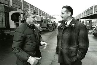 पोस्टर देखें