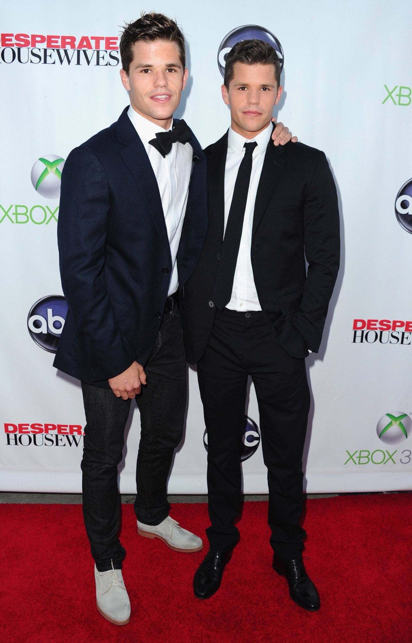 Charlie Carver Charlie Carver