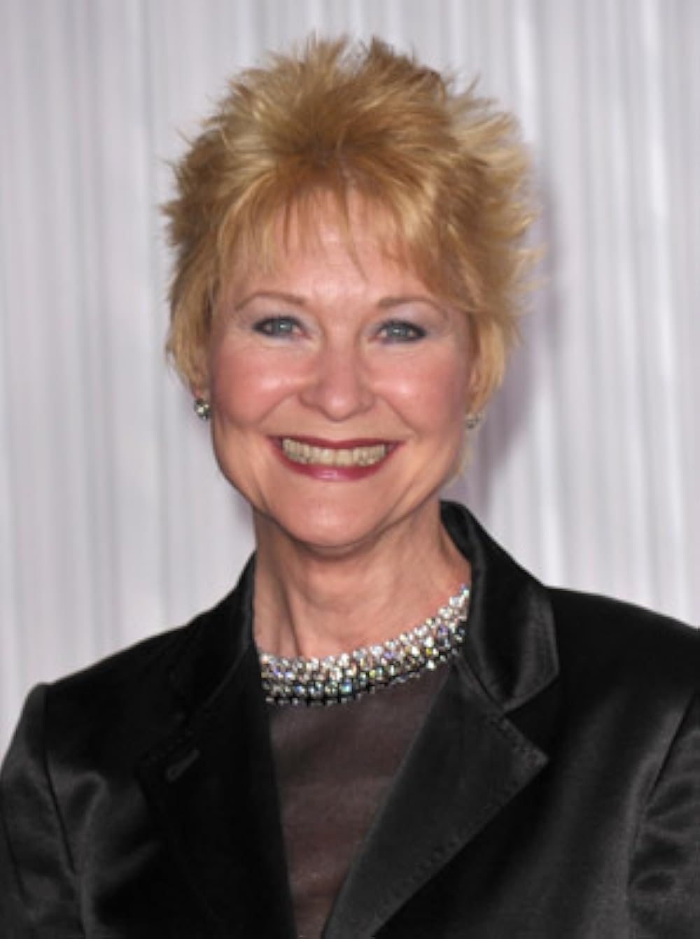 Ди уоллес. Ди уоллес-стоун. ди уоллес-стоун dee wallace-stone.