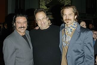 पोस्टर देखें