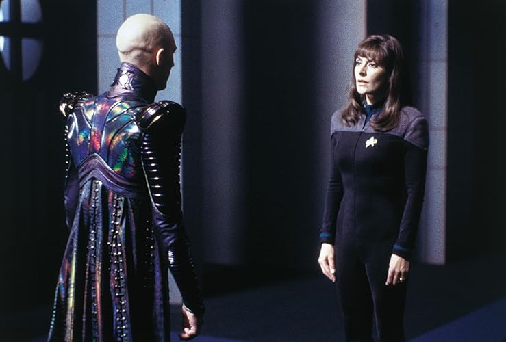 Distribution De Star Trek : Nemesis Star Trek: Nemesis (2002)