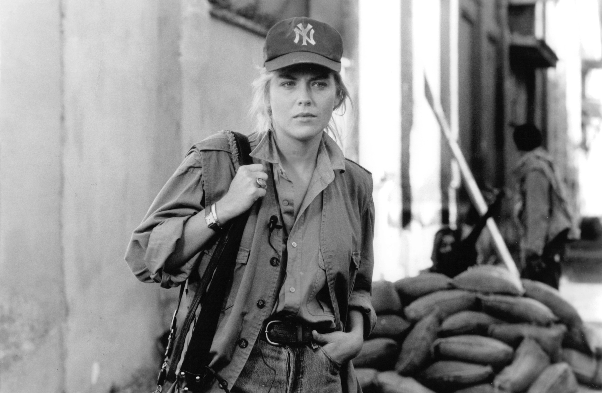 шэрон стоун 1991. год оружия 1991 валерия голино. шэрон стоун 1991 год. шэрон стоун фильм год оружия. Year of the gun (1991)) торрент.