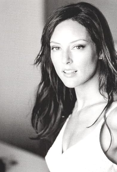 Primary photo for Lola Glaudini Primary photo for Lola Glaudini