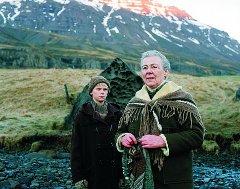 Áslákur Ingvarsson (young Grimur) and Kristbjörg Kjeld (Álfrún)