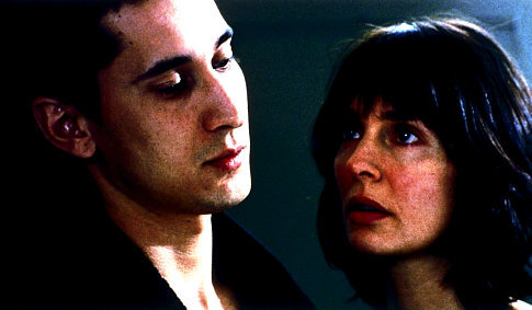 Komediya ayolidagi pornografik korinishlar