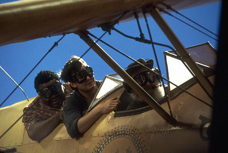 Jerry O'Connell and Anthony Anderson in Kangaroo Jack (2003)