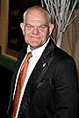 Mark Hadlow's primary photo Mark Hadlow's primary photo