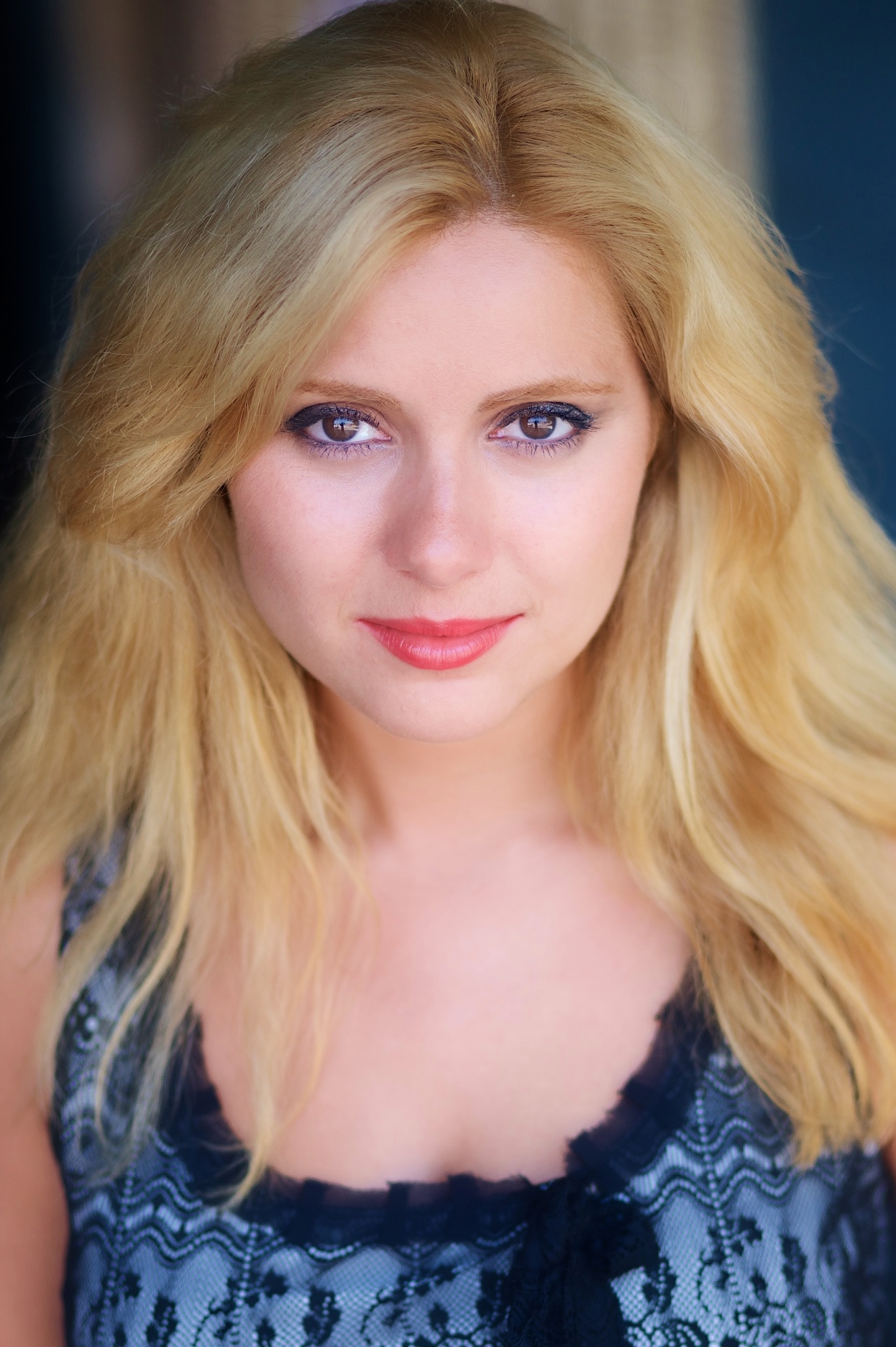 Margosha teleserialidagi aktrisa yalangoch.