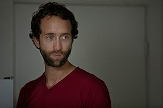 पोस्टर देखें